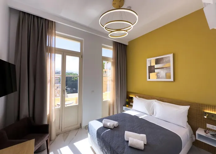 Aparthotel Deluxe Center