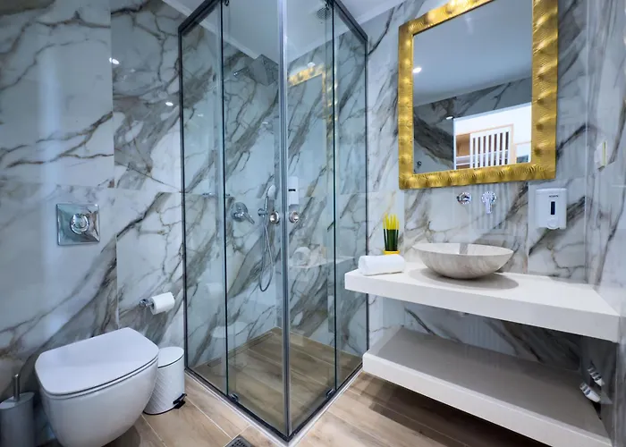 Deluxe Center Chania (Crete)