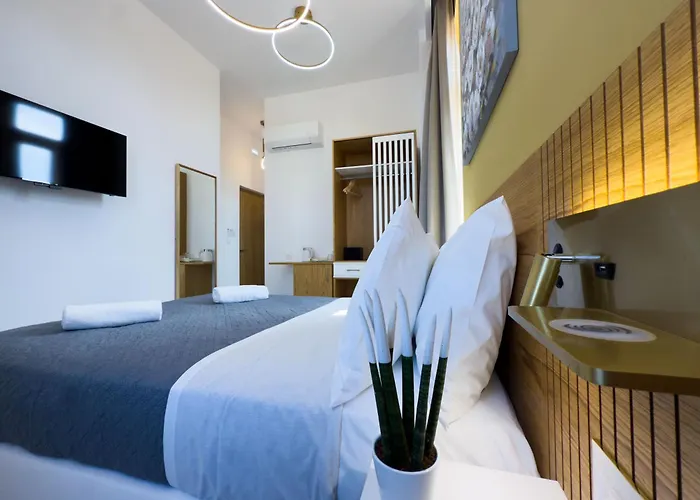 Deluxe Center Chania (Crete)