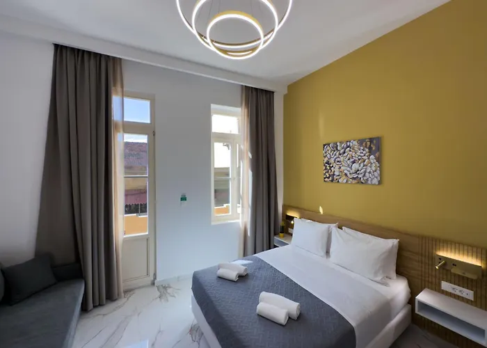 Aparthotel Deluxe Center 3*