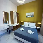 Aparthotel Deluxe Center