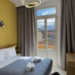 Deluxe Center Aparthotel