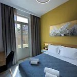 Deluxe Center