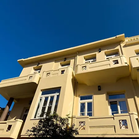 Deluxe Center 3* Chania (Crete)