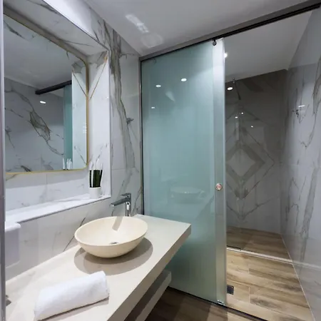 Hotel apartamentowy Deluxe Center