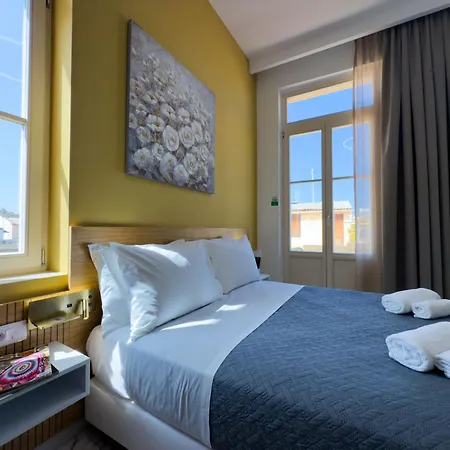 Aparthotel Deluxe Center