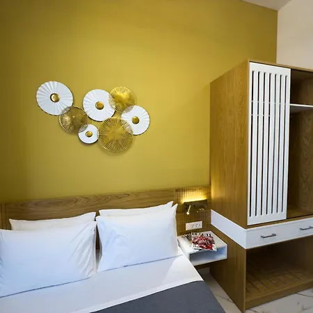 Hotel apartamentowy Deluxe Center 3*