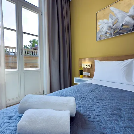 Hotel apartamentowy Deluxe Center 3*