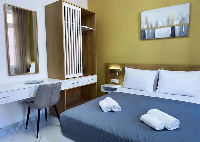 Deluxe Center Apartahotel