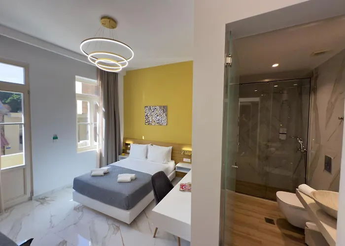 Deluxe Center La Canea