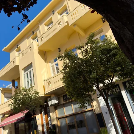 Deluxe Center Апарт-отель Ханья